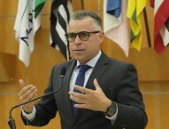 Luís Flávio cobra manutenção de academia ao ar livre no Altos de Sant’Anna