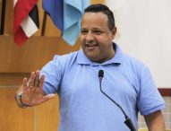 Roninha questiona prefeito sobre falta de código QR Code em placas de nomes de rua em Jacareí