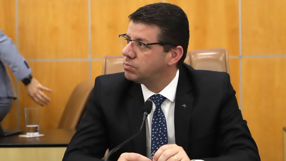 Abner protocola indicação para melhorias na região oeste