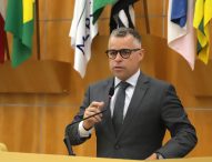 Luís Flávio questiona prefeito sobre ações do programa Melhor em Casa