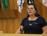 Maria Amélia cobra solução definitiva para vazamento de esgoto no Vila Branca