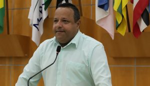 Roninha questiona prefeito sobre paralização do programa Nosso Lugar