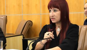 Sônia questiona prefeito sobre falta de divulgação de pessoas desaparecidas no Boletim Oficial