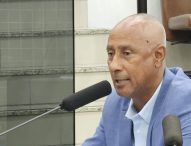 Paulinho dos Condutores pede limpeza em campo de futebol no Veraneio Irajá