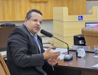 Roninha questiona prefeito sobre falta de segurança de trânsito próximo à creche do Parque Meia Lua