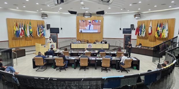 Após mudanças partidárias, Câmara Municipal redefine composição das Comissões Permanentes