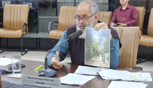 Valmir questiona prefeito sobre falta de limpeza em valetas na Avenida dos Migrantes