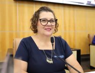Maria Amélia pede para tirar poste do meio de estrada municipal