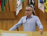 Luís Flávio questiona funcionamento de aulas de natação e hidroginástica nos EducaMais
