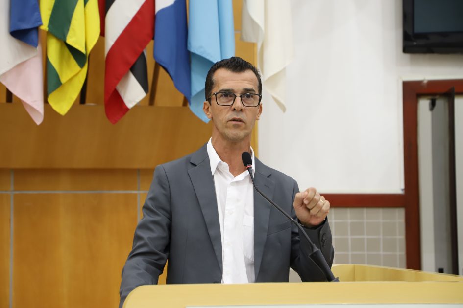 Daniel Mariano pede radares de velocidade na Rodovia Euryale de Jesus Zerbine