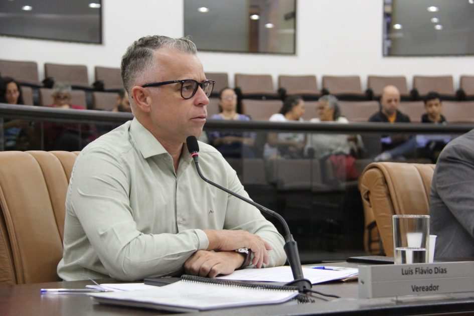 Luís Flávio alerta para apagão das luzes da Praça do Rosário