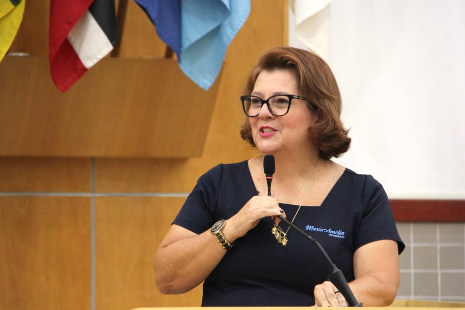 Maria Amélia pede ajuste no semáforo da Ladeira Rodolfo Siqueira