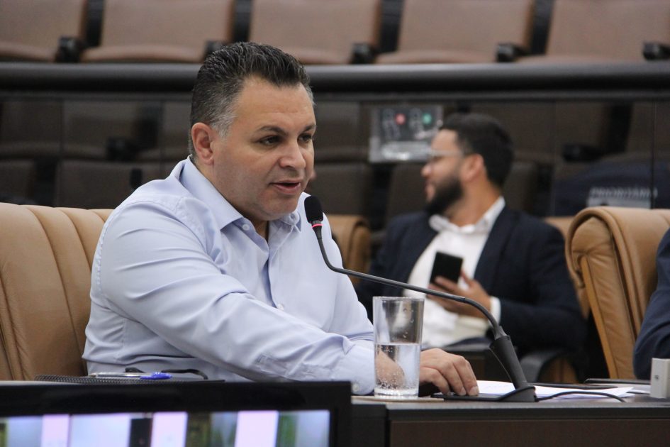 Netho Alves reivindica manutenção de aparelhos em Academia ao Ar Livre do Altos de Santana II