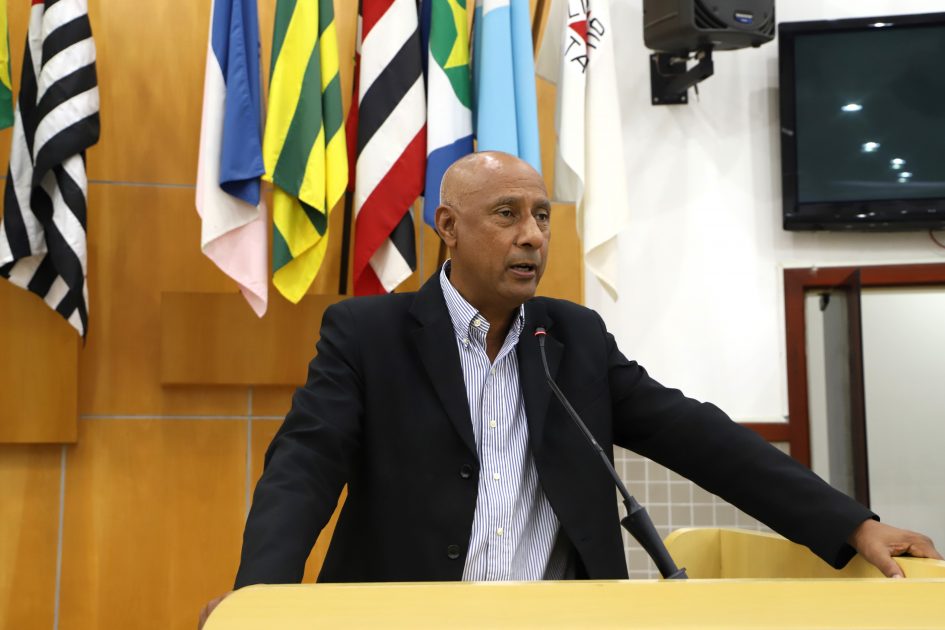 Paulinho dos Condutores pede inclusão de profissionais da saúde nas escolas e creches