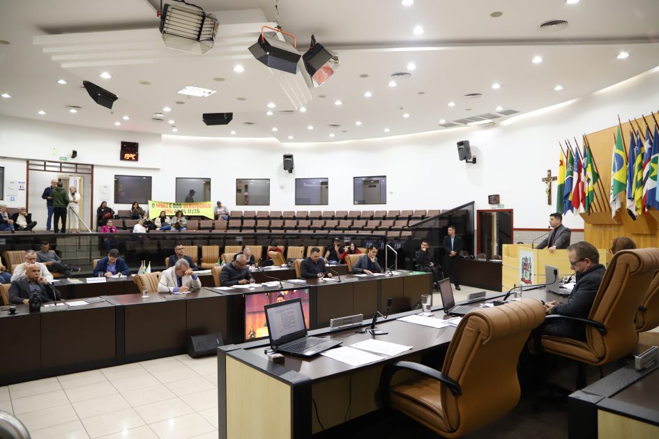Câmara Municipal aprova LDO 2026 em primeira discussão e mais dois projetos