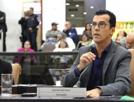 Daniel Mariano pede mudanças no atendimento em unidades de saúde municipais