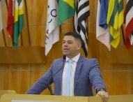Jean Araújo cobra melhorias no agendamento de ambulâncias da Prefeitura