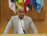 Juex Almeida cobra fiscalização nas vans escolares que circulam em Jacareí