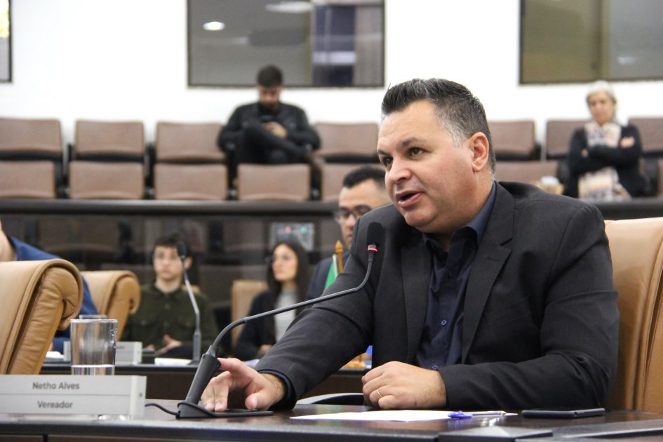 Netho Alves pede ao DER estudos para instalação de semáforos na Nilo Máximo