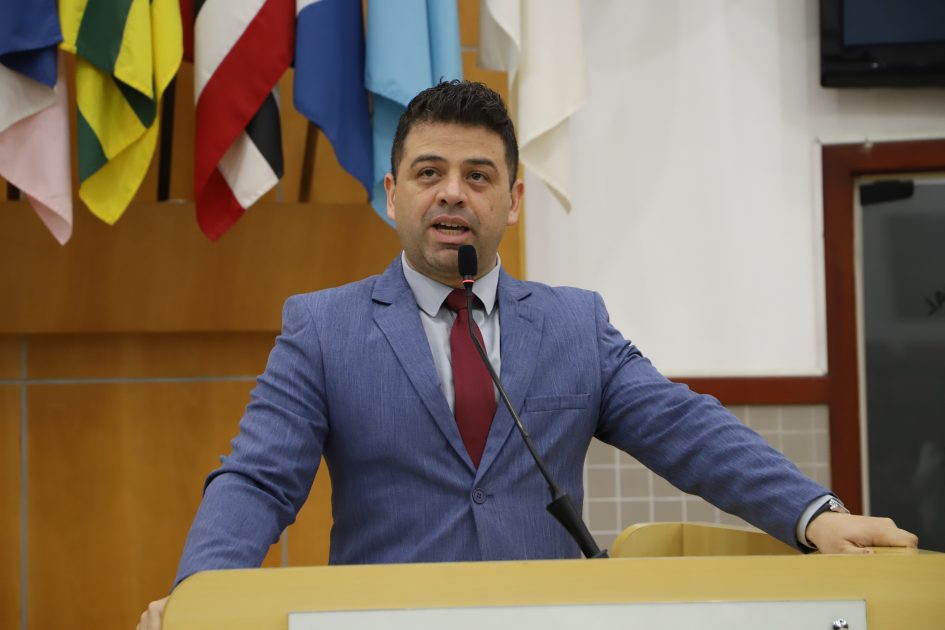 Jean Araújo cobra JTU para ajuste de itinerário da Linha 27 no Ygarapés