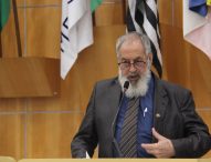 Valmir reivindica poda de árvores à EDP em bairros de Jacareí