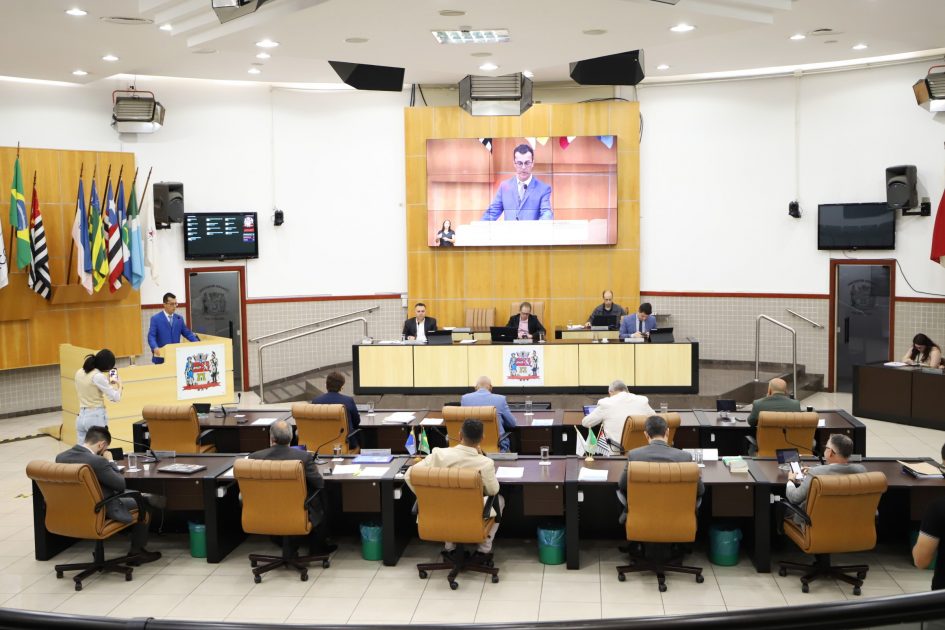 Câmara Municipal aprova inclusão de educação financeira na grade escolar e mais quatro projetos na sessão de quarta (17)