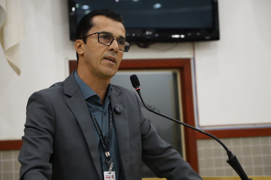 Daniel Mariano cobra Prefeitura sobre pintura nas vias públicas do Bandeira Branca I e II