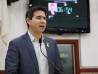 Hernani Barreto pede limpeza de córrego no Parque Meia Lua