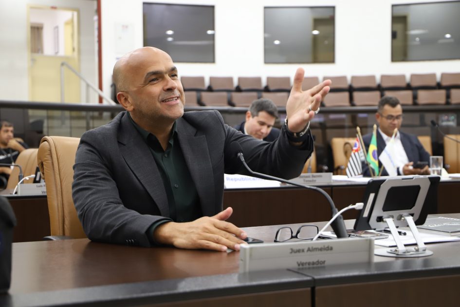 Juex Almeida pede reforço da GCM em horários de pico nas escolas