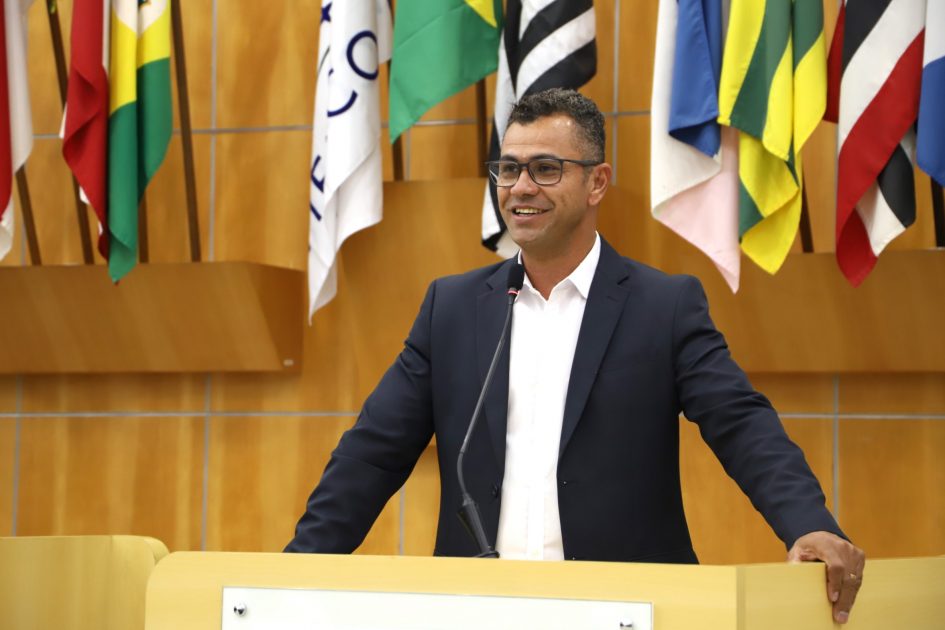 Siufarne solicita reparos urgentes e iluminação em área de lazer do Bandeira Branca II