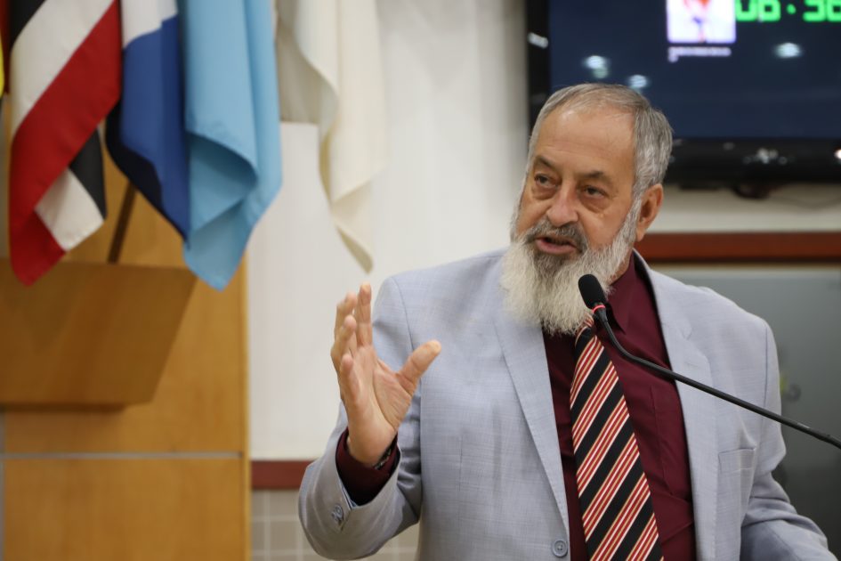Valmir alerta governador sobre alto custo de pedágio para munícipe