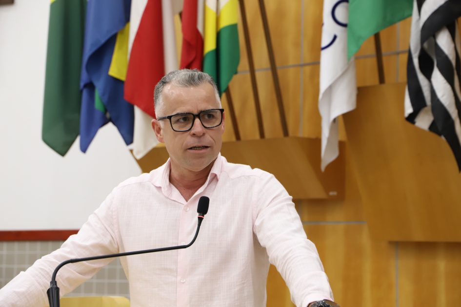 Luís Flávio cobra serviço de manutenção na estrada Francisco Eugênio Bicudo