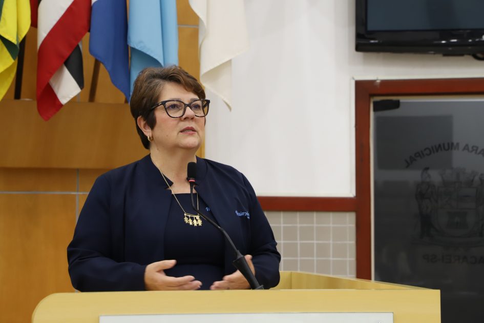 Maria Amélia cobra orientações sobre descarte de lixo no Parque Imperial