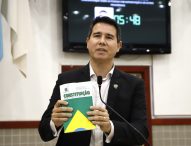 Hernani Barreto pede manutenção dos brinquedos de EMEI no Jardim das Indústrias