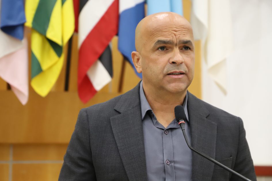 Juex Almeida cobra instalação de Academia ao Ar Livre no Conjunto 22 de Abril