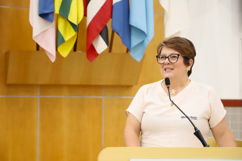 Maria Amélia cobra placa contra descarte de lixo em área no Jardim Santa Marina