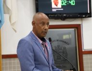 Paulinho dos Condutores cobra instalação de lixeiras no Centro