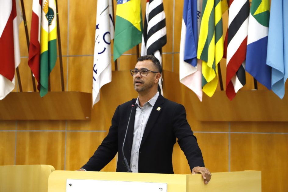 Siufarne propõe reforma urgente de campo de futebol no Conjunto São Benedito