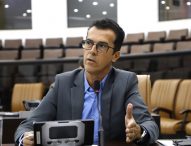 Daniel Mariano cobra solução para buraco que impede coleta de lixo no São Silvestre