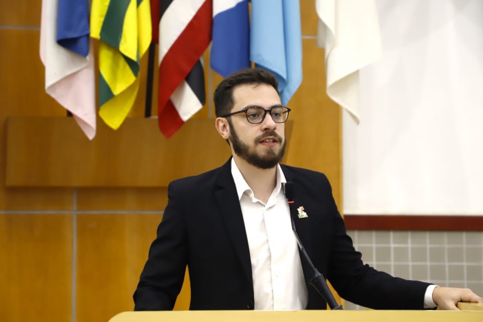 Gabriel Belém cobra Prefeitura sobre falta de insulina e remoção de árvores das margens do Rio Paraíba