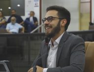 Gabriel Belém questiona prefeito sobre contrato com instituto de pesquisa