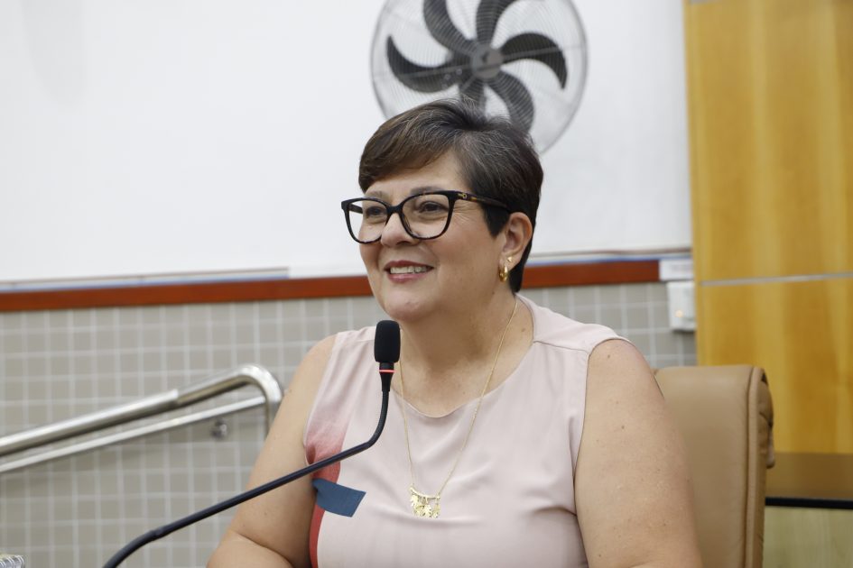 Maria Amélia cobra limpeza e melhorias estruturais no entorno de escola estadual na Vila Machado