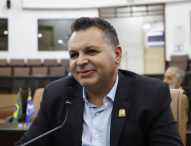 Netho Alves cobra serviço de fumacê em vias do Santa Paula