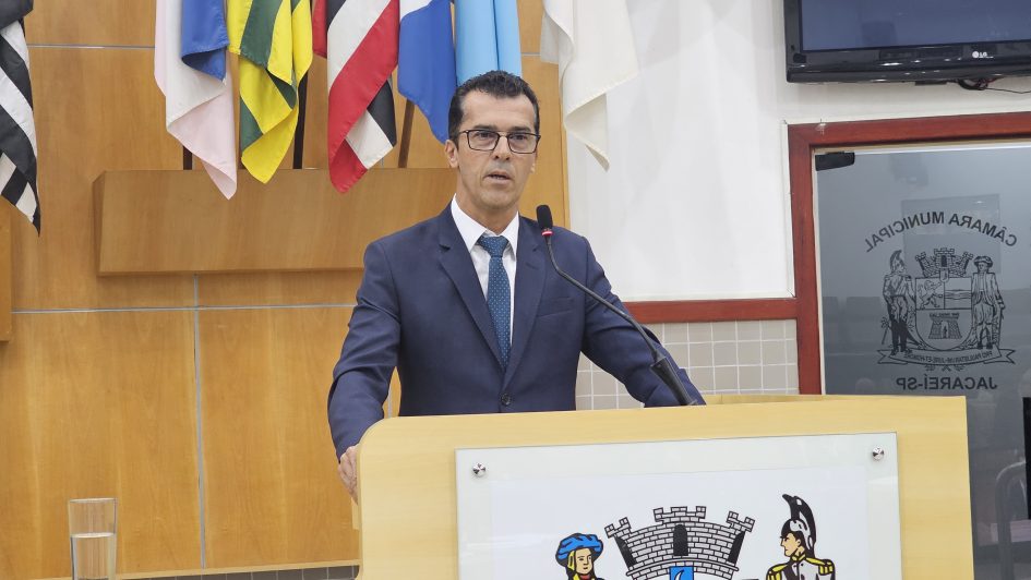 Daniel Mariano recorre a deputado para manutenção de vias públicas