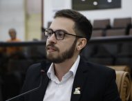 Gabriel Belém questiona prefeito sobre recursos paralisados em contas da Prefeitura