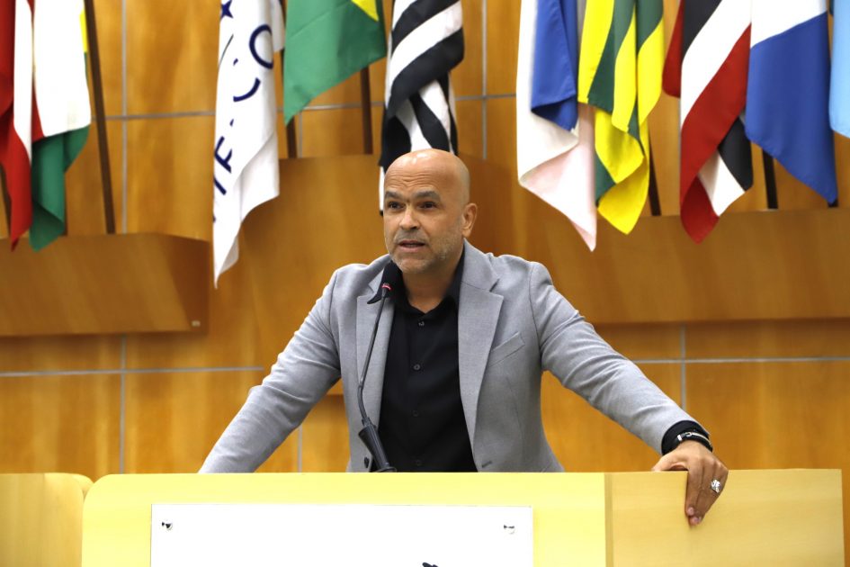 Juex Almeida cobra intensificação de rondas da PM em região escolar do Jardim Paraíso
