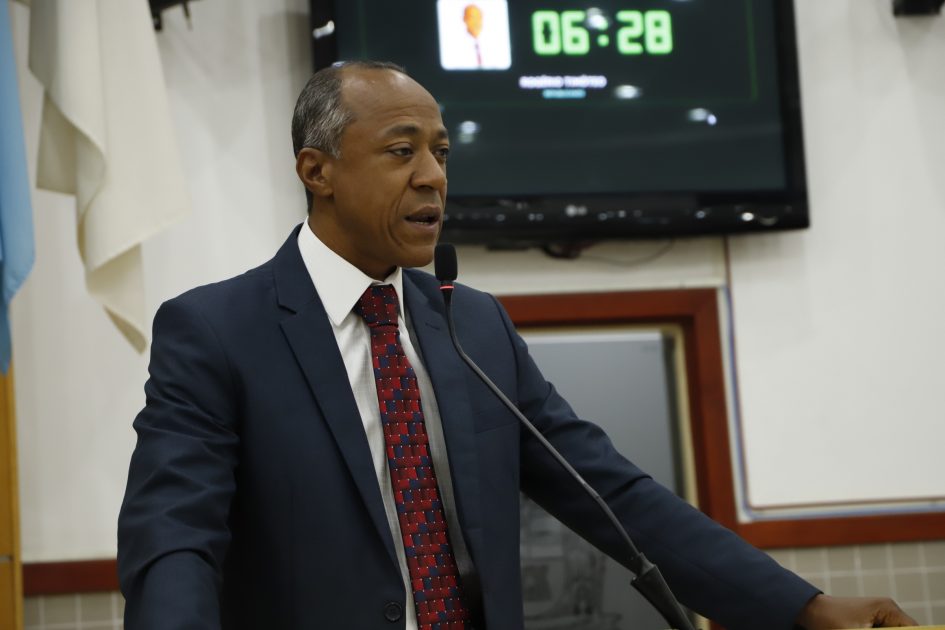 Rogério Timóteo cobra fiscalização para descarte irregular de lixo no Santa Maria