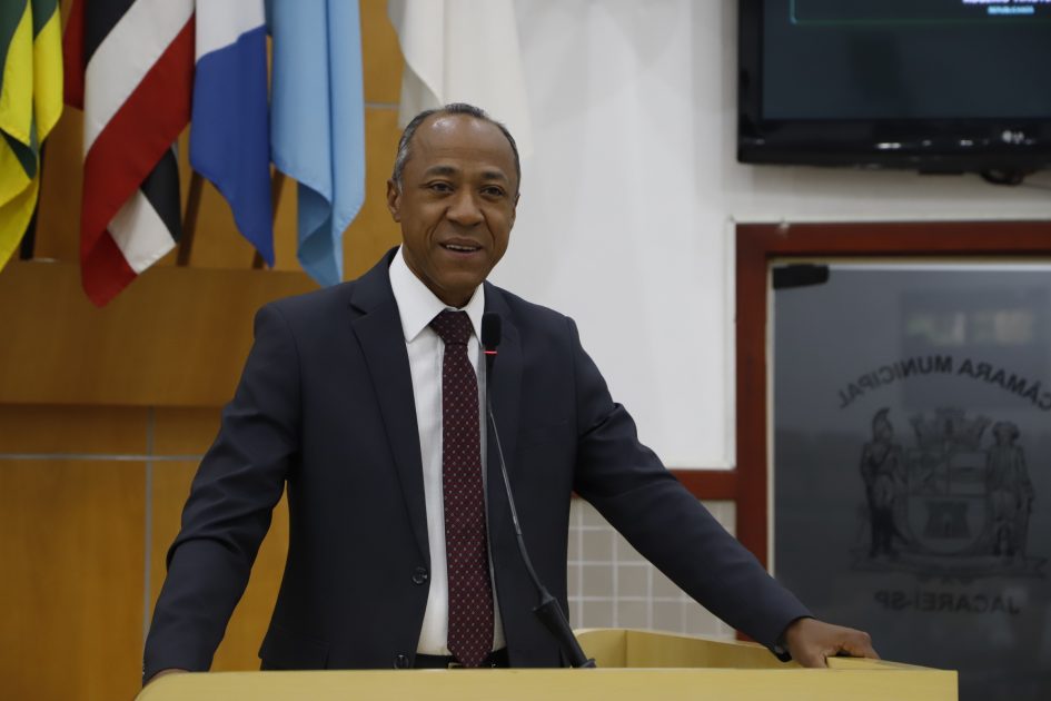 Rogério Timóteo pede mais ônibus para atendimento de moradores do Campo Grande