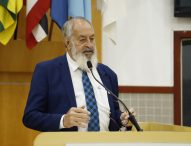 Valmir do Parque Meia Lua solicita capina e limpeza em área do SIM