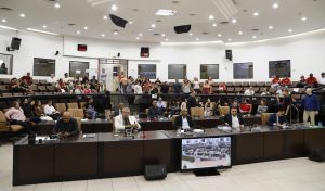 Câmara Municipal suspende mandato de vereador por uma sessão